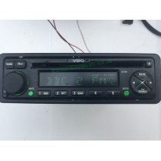 VDO CAR CD RADIO UNIT CD5204